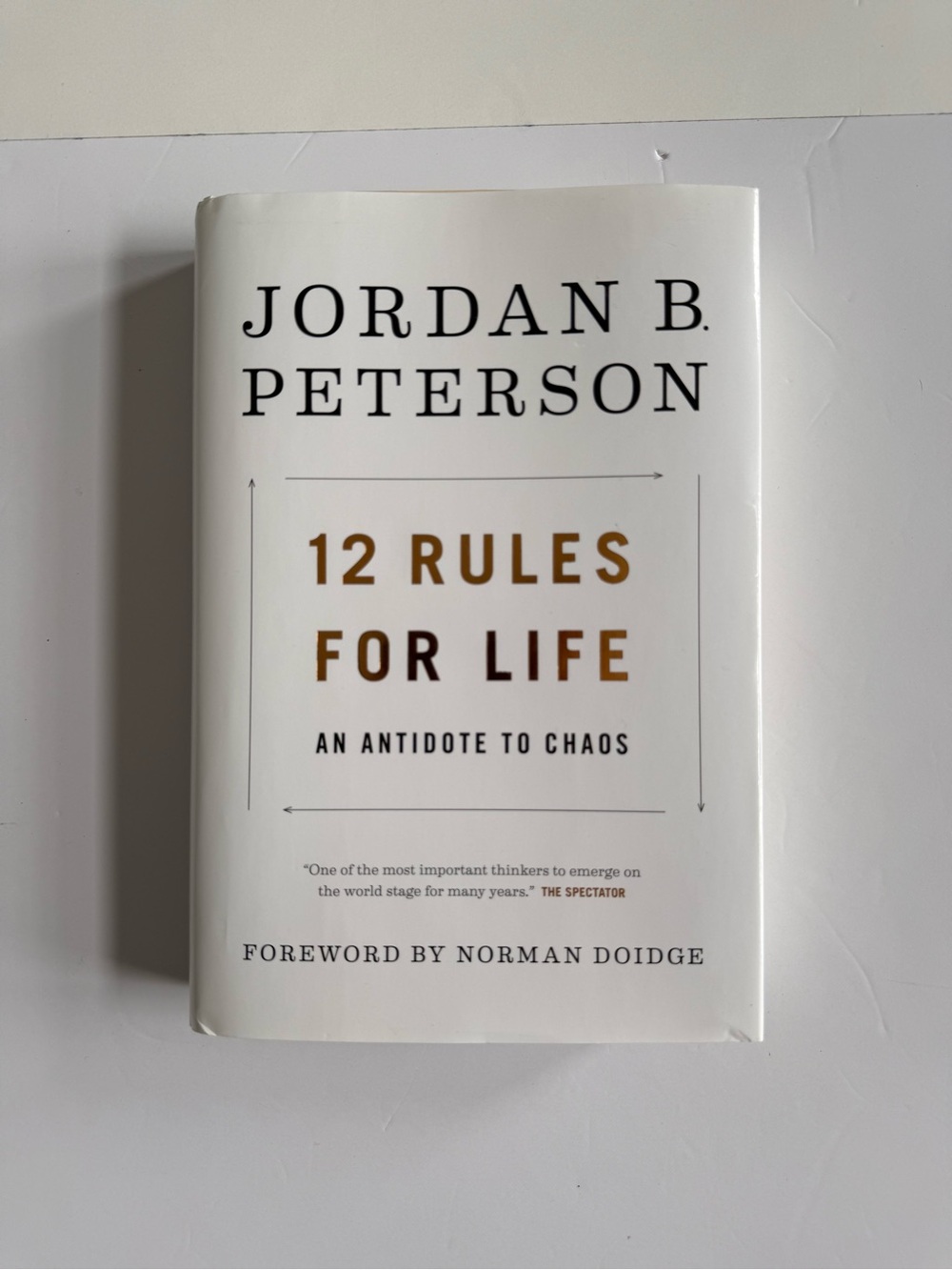 Jordan B. Peterson - 12 Rules for Life (White & Gold Cover)